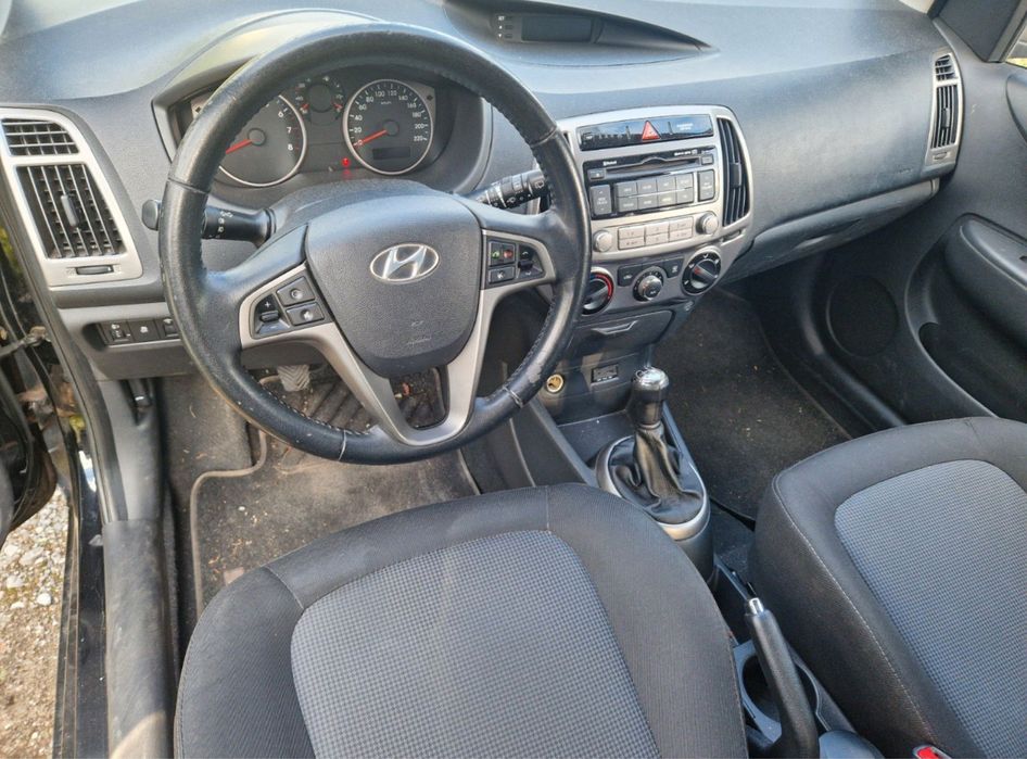 Dezmembrez Hyundai i20 1.3 G4LA 2013
