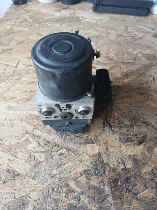 ABS помпа Toyota Rav4 2010 2.2 D-CAT