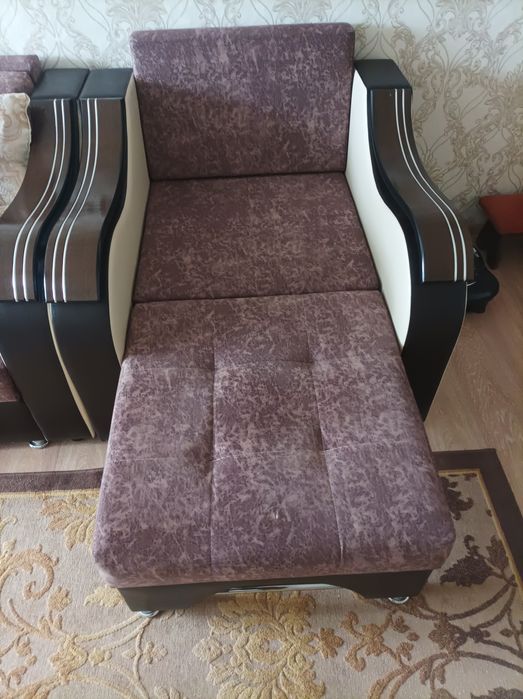 Продам диван с креслом