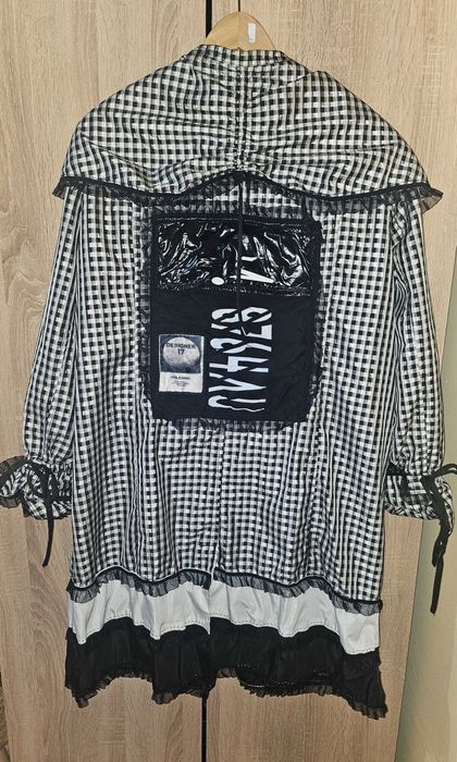 Бутикови нестандартни  тренчове Хл