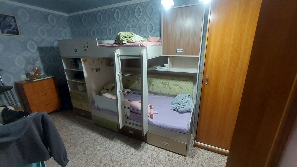 Кровать двух ярусная