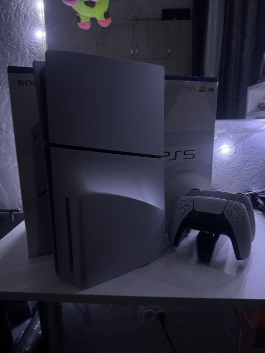 Продам PlayStation 5 Slim 1 ТБ