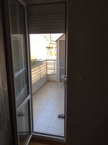 Дава се под наем Двустаен апартамент в Бургас, Център - 70 кв.м за 612 € - Снимка #4