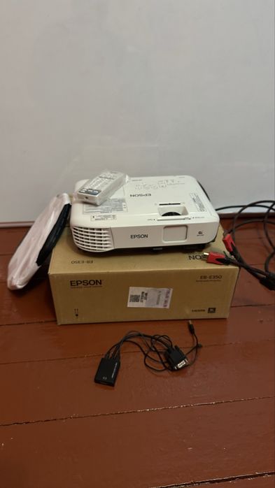Проектор EPSON EB-E350