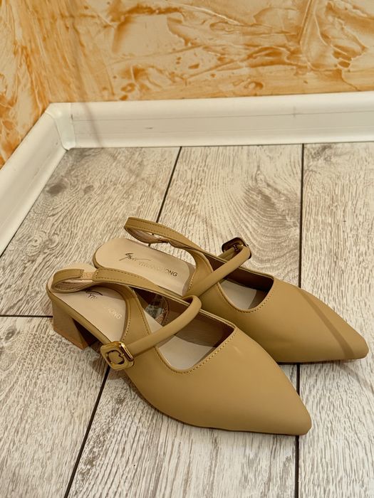 Новый туфли не подешел цвет