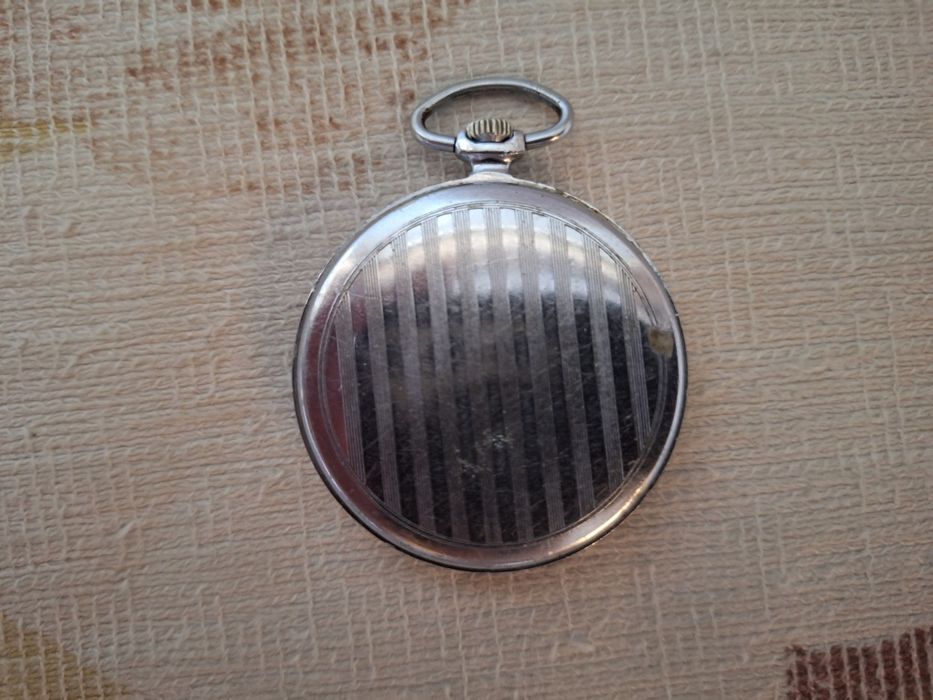 Продавам старинни джобни руски часовници - Сделано в СССР.