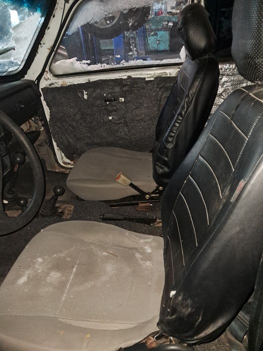 Нива 2121 на разбор