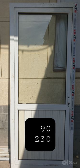 Akfa eshik sotidi. Holati rasmdaka.