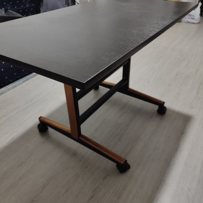 Журнальный столик на колесиках, Реставрированный