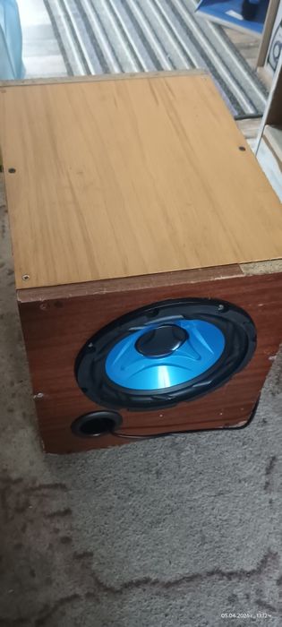Бас каса 200 W  в добро състояние