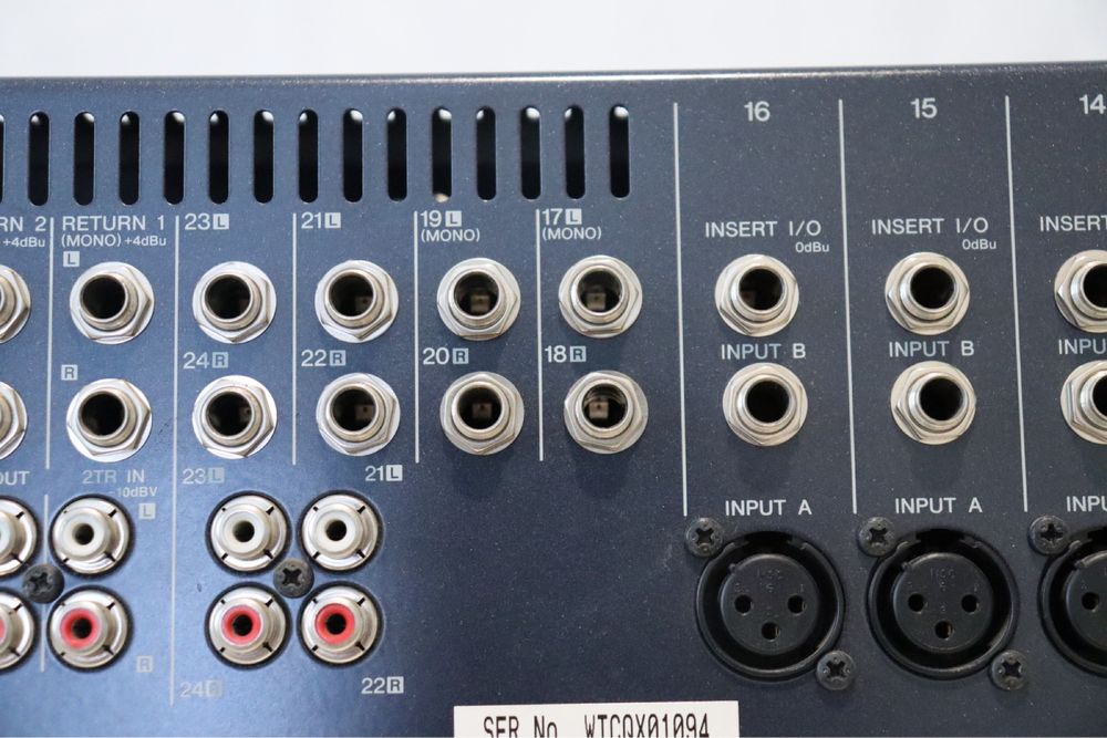 Аудио Микшер Yamaha MG24/14fx