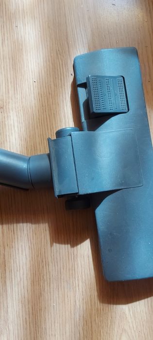 Продам щётку с палкой для пылесоса