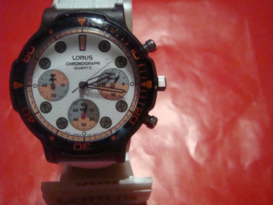 "Lorus"-два броя