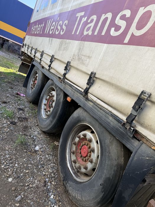 Remorca camion cu prelata