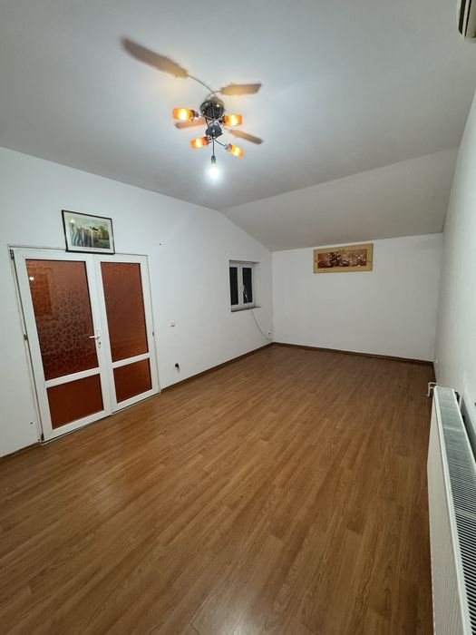 De inchiriat 2 apartamente