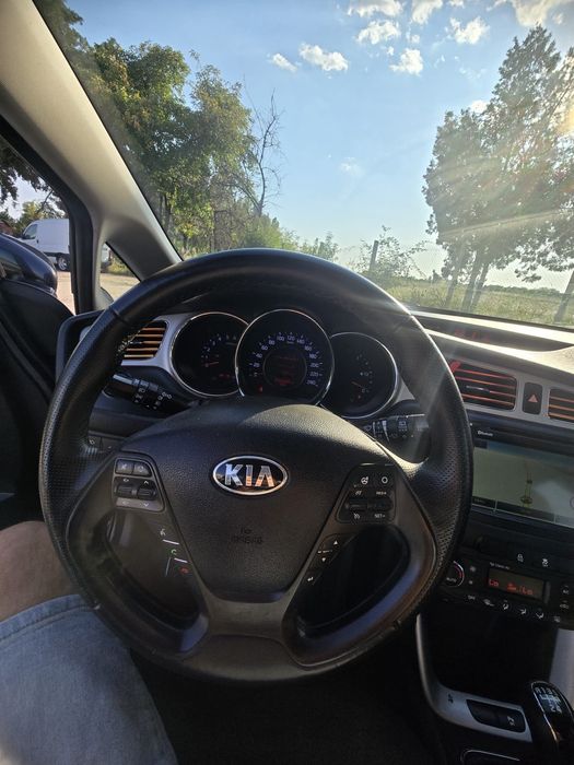 Kia ceed 2013 1.6 crdi