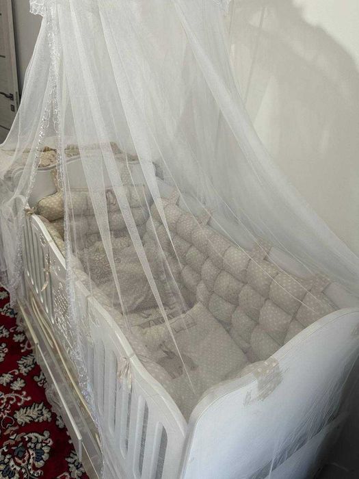 Bolalar yotog'i. Yangi.