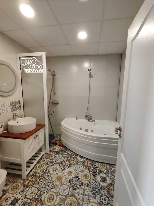 Дава се под наем Етаж от къща в с. Лясково, Област Стара Загора - 160 кв.м за 800 € - Снимка #11