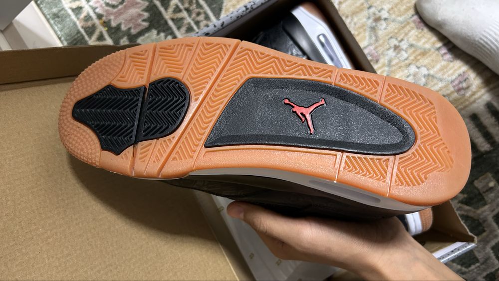 Продам Jordan Air 4 осени