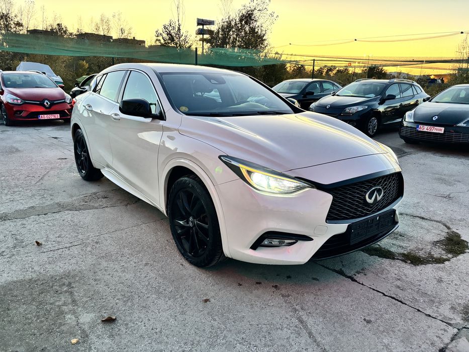 INFINITI Q30 2017 — imagine 2