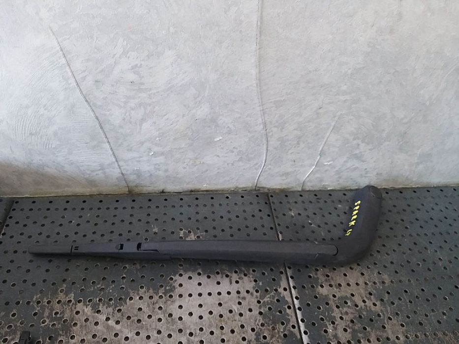 Brat stergator haion chevrolet spark lt
