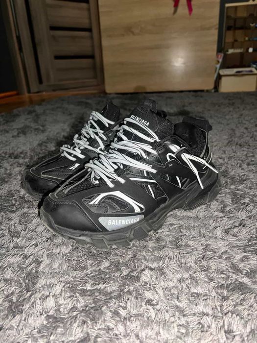 balenciaga track 1