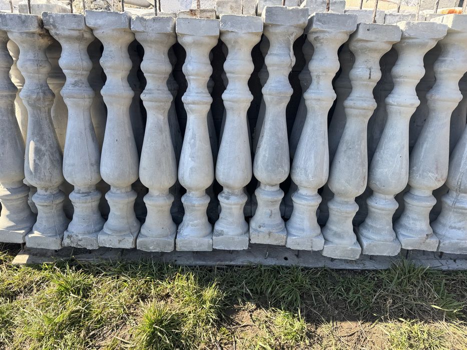 Balustri din beton 800 lei tot ce se vede in poze.