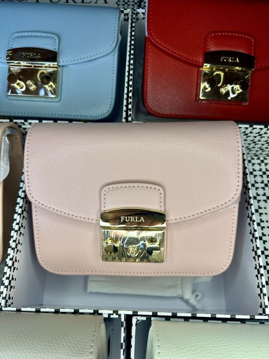 Чанти Furla Metropolis 17,21,25см
