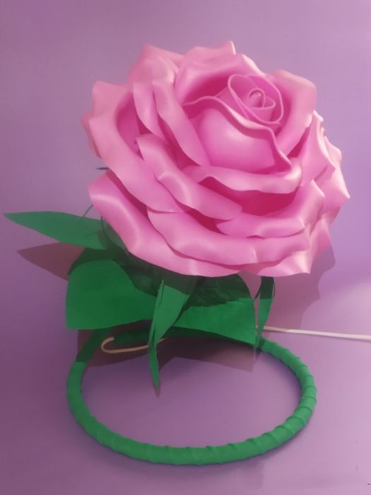 Qo'l mehnati bilan yasalgan svitilnik