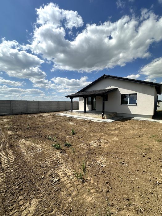 Bocalin Home vinde casa la cheie (Gard Inclus)