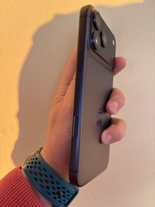 Carcasa iPhone 17 Pro Max Blue, originala