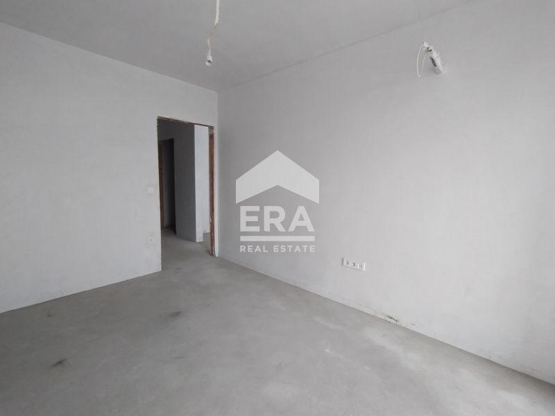 Продава се Двустаен апартамент в Варна, Център - 66 кв.м за 2728 €/кв.м - Снимка #11