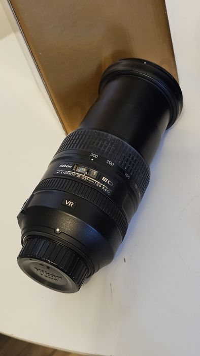 Obiectiv All-in-One Nikon AF-S 28-300mm f/3.5-5.6G ED VR  stare foarte buna