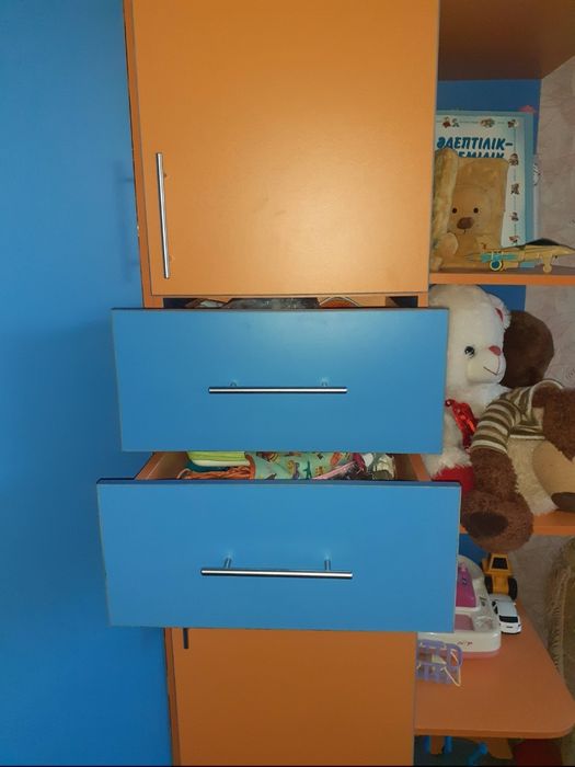 Детский угловой шкаф