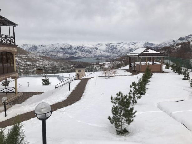 Дача Чимган (в аренду)  Chimyonda Dacha