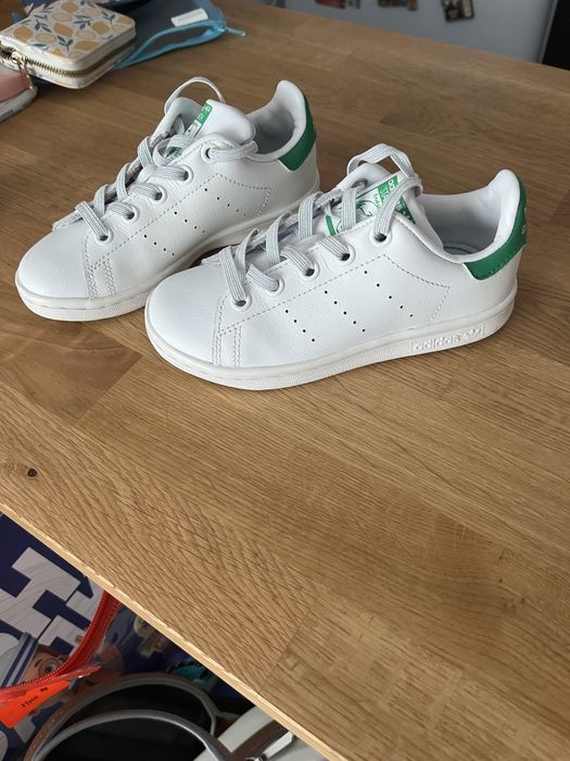 Маратонки Адидас размер 28.5