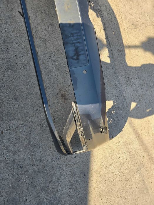 Bara/Spoilar VW Golf 7 cu suporti spalator far si gauri de senzori.