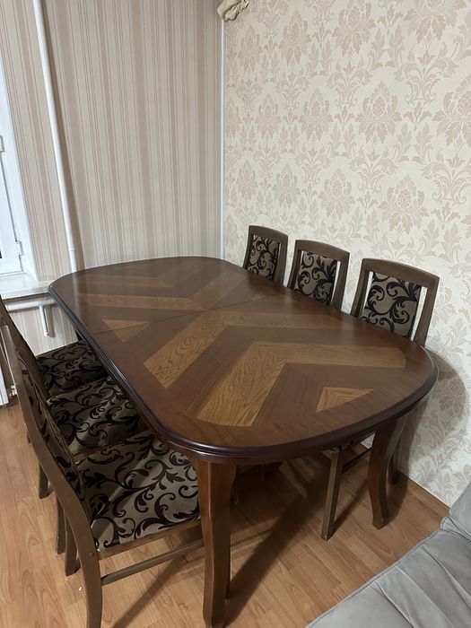 Продам Стол со стульями