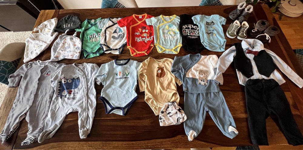 Костюм, боди, ромпър, шапки, буйки  бебе момче