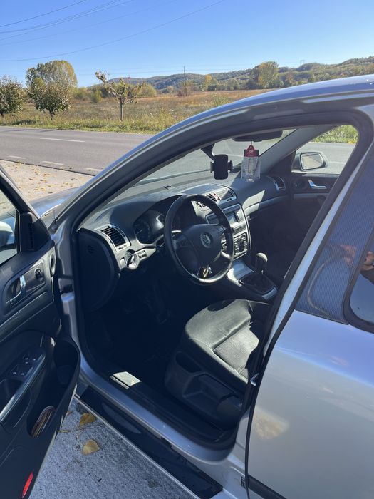 Skoda octavia 2, motor 1.6 mpi