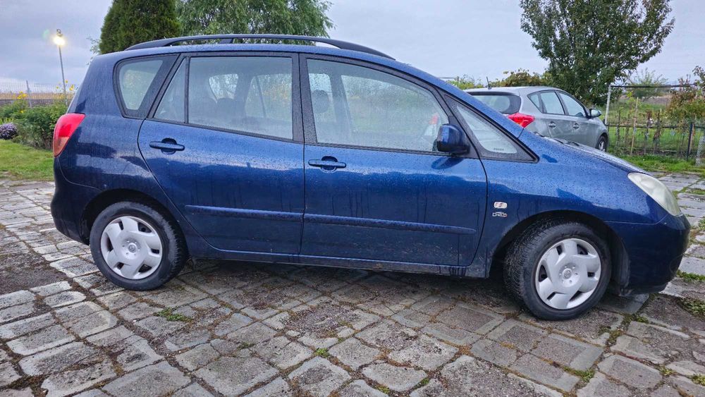 TOYOTA Corolla Verso 2003 — imagine 4