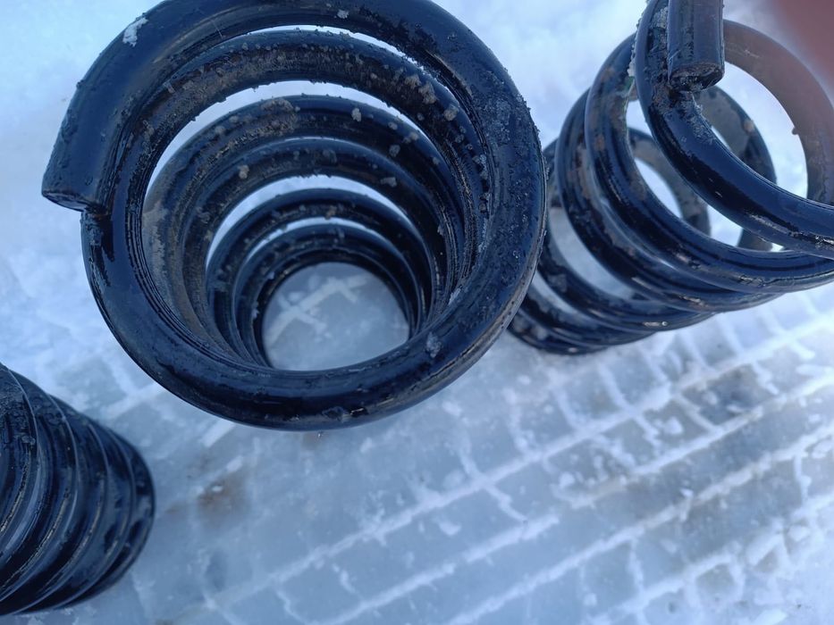 Пружины Паджеро 3