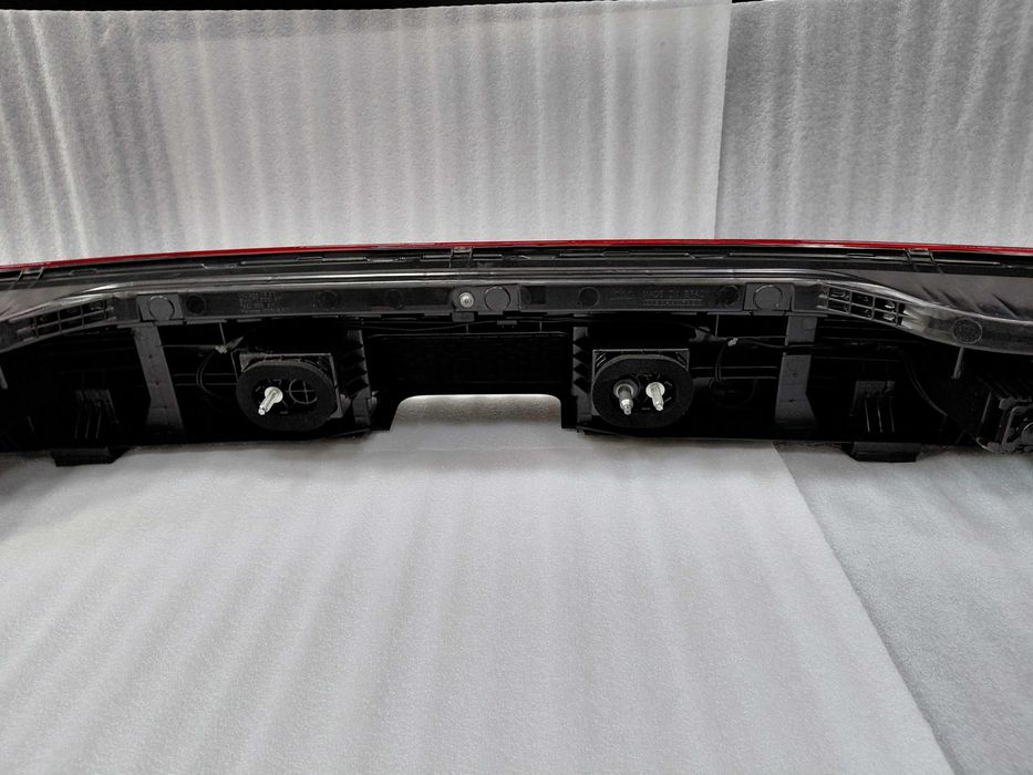 4M8945095Q Нов Стоп Matrix Audi Q8 SQ8 RSQ8 Ауди USA