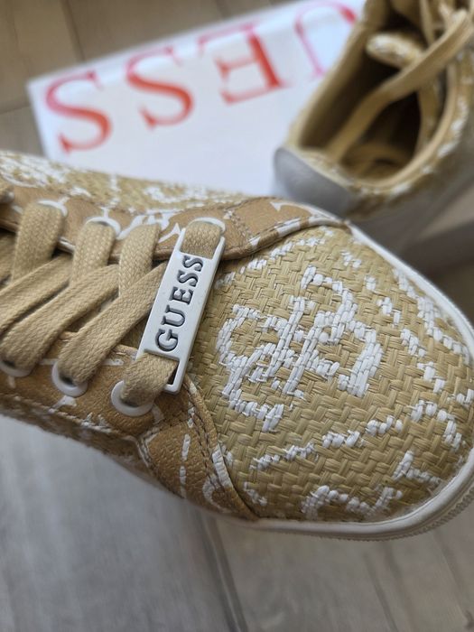 Дамски кецове Guess с рафия