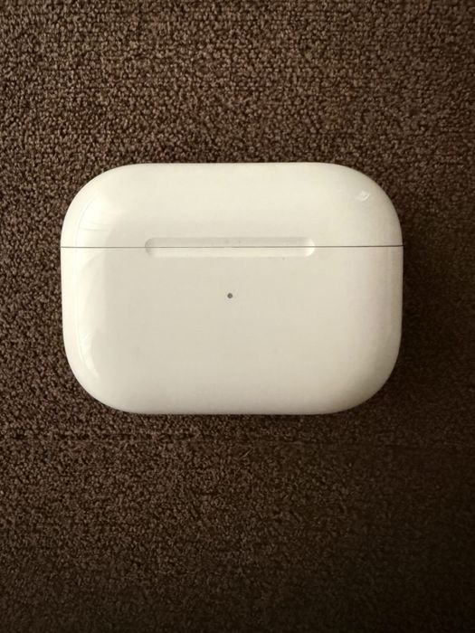 Apple Airpods Pro (1st Gen) с безжично MagSafe зареждане