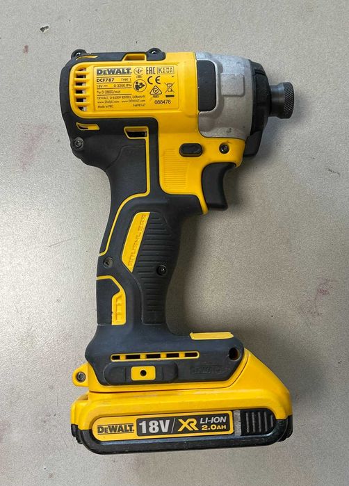 Комплект ударен винтоверт DeWalt DCF787+ DeWALT DCF620