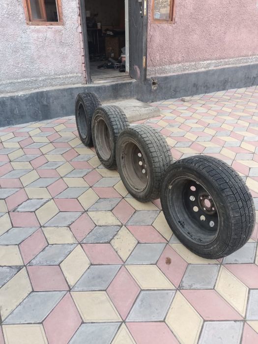 Зимние шины 185/65/15