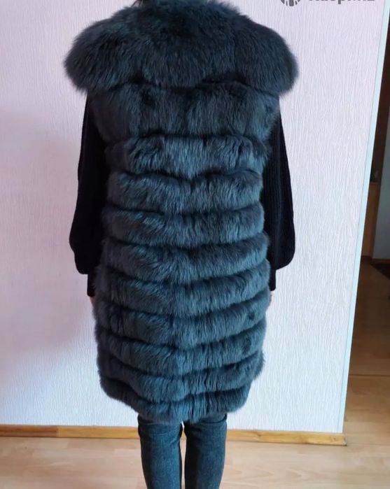 Продам меховой жилет