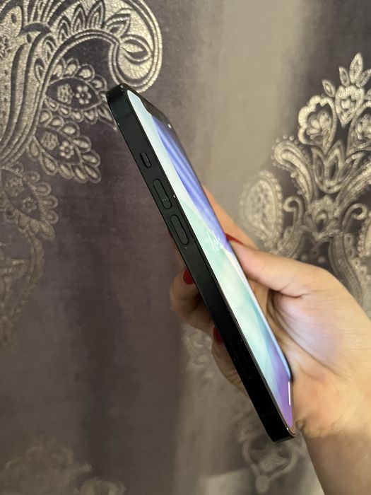 Продам iphone 13 в хорошем состоянии