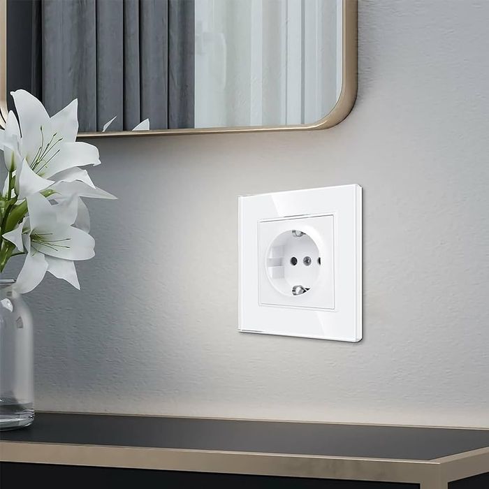 Intrerupatoare si prize smart preturi de la 27  ron